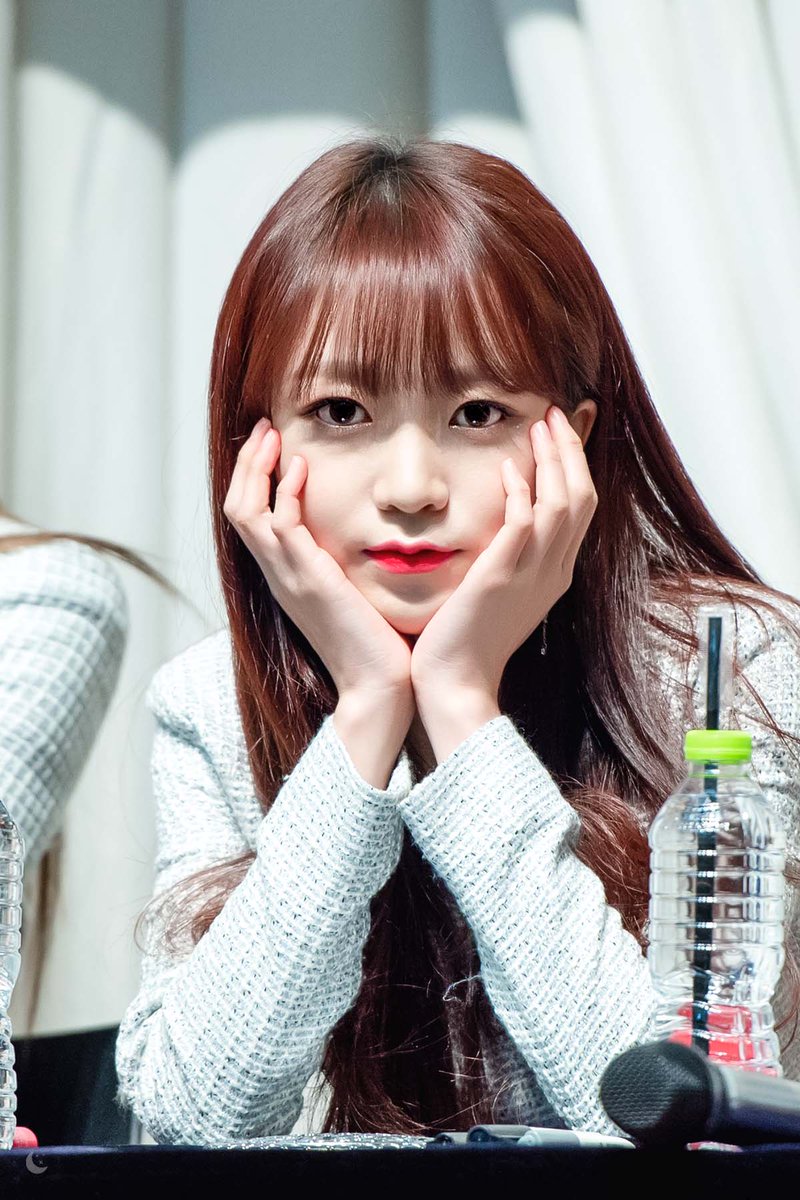 WhiteMoon_0120's tweet photo. 200112 3pics

#네이처 #NATURE #김소희 
@nature_nchworld https://t.co/GA6GPtn4ip