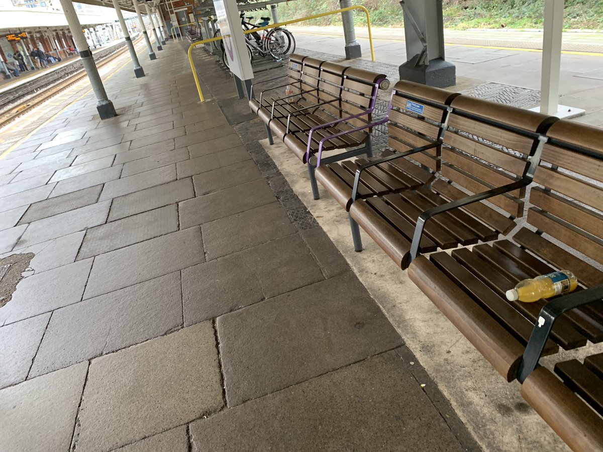 ros_southern's tweet photo. @Se_Railway there’s two bottles on these seats at ilford station. No convenient bin in this section.  I would have put them in it. Maybe the users may have? More bins please https://t.co/o6W5BEVYCp