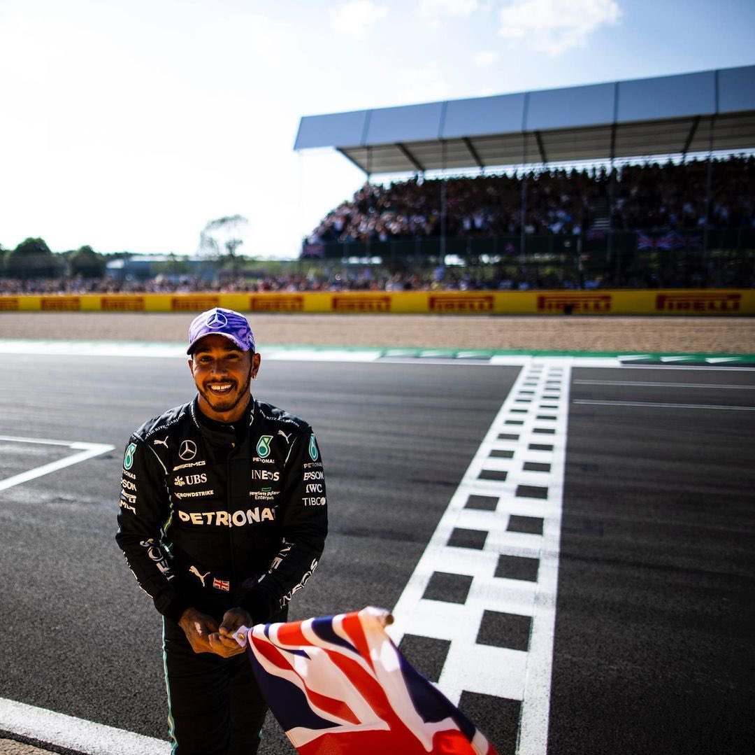 Lewis Hamilton pictures that will make you smile (@smilinglewis44) on Twitter photo 