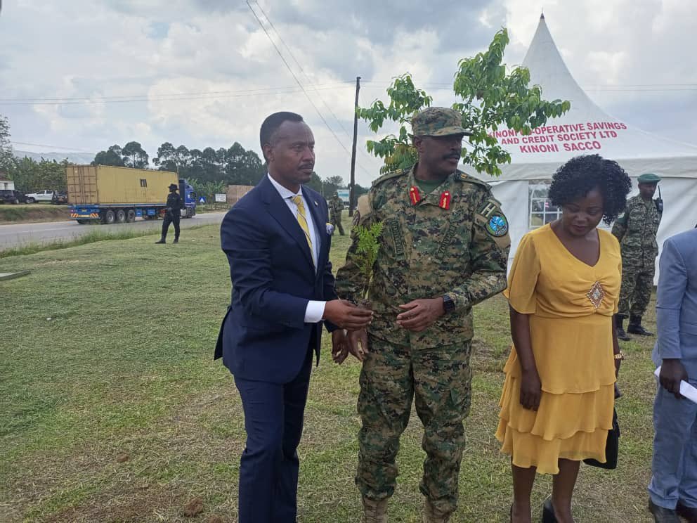 RwamparaP's tweet photo. We are inspired by the contribution @updf_ has made in our district mostly on infrastructure development at different sites. Great thanks to our Members of @Parliament_Ug and our Local Gov’t for leading on this. We are forever grateful. Long Live @KagutaMuseveni @JanetMuseveni https://t.co/DFa6md6w8J