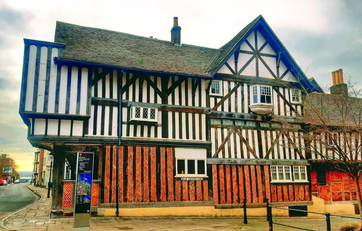 ChilcoteMeander's tweet photo. Timbered buildings. Seen on a Satrurday walk around Southampton. Better than looking at the shops before the match. January 2023 

#Southampton https://t.co/YdERQzf1T4