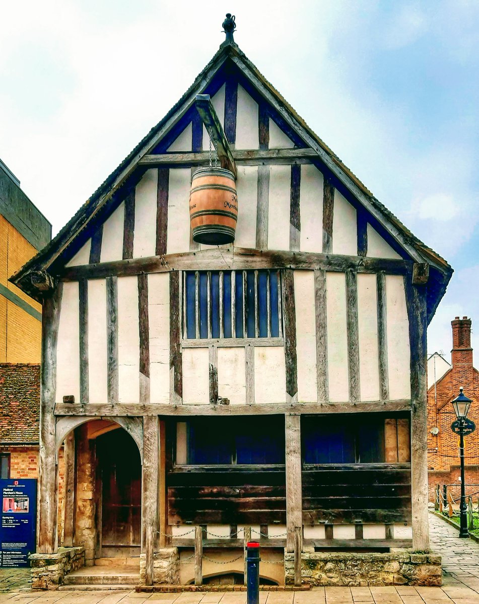 ChilcoteMeander's tweet photo. Timbered buildings. Seen on a Satrurday walk around Southampton. Better than looking at the shops before the match. January 2023 

#Southampton https://t.co/YdERQzf1T4