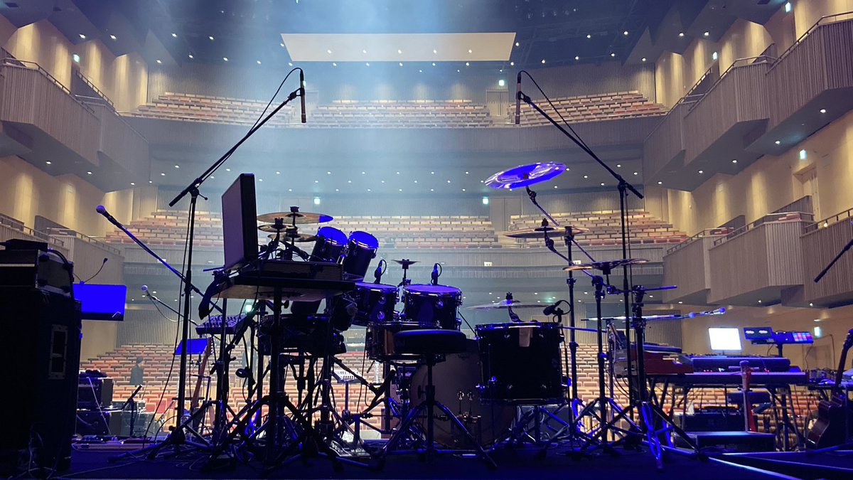 ストリートファイター35周年ライブありがとうございました！！
本当に楽しかった！！ご覧頂いた皆様本当に本当にありがとうございました！！！
それにしても後光が美しすぎる！！
#SF35th_Live #カプチューン #CAPJAMS #drums