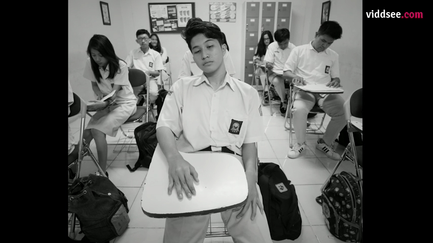 Baru nonton film pendek In the Middle of Blackhole yg pernah viral beberapa tahun lalu. Gila!

Tentang Willy, anak SMA yg selalu dibanding2kan dengan saudaranya oleh ibunya sendiri. Sepanjang nonton kerasa banget tersiksanya jadi Willy. 🥲

Link nonton: 
vidds.ee/3iNoUoV