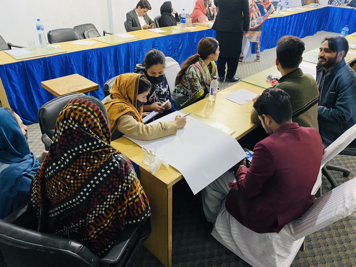 Gens_For_Peace's tweet photo. 65 youth participants joined community engagement sessions in Pakistan that merged Sport and Arts as tools for peace. Youth Engagement to Promote Social Cohesion is implemented by GFP in partnership with #SPADO Youth For Peace & supported by the Olympic Council of Asia
#PassItOn https://t.co/a5rjlGecW5