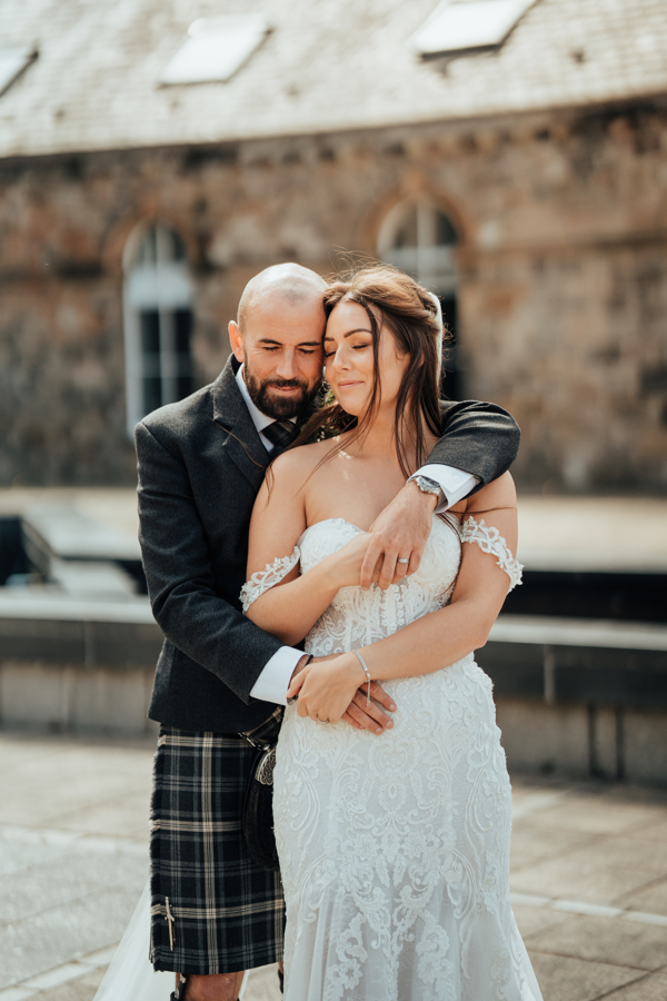 Don’t wait until next year to tie the knot! Book your in-year wedding at Eskmills Venue now and lock in 2023’s prices!  With pricing starting from £7,500, booking now guarantees you our lowest prices on offer!    💒🌸💍 

Find out more: eskmillsvenue.com/weddings/packa…

📷 Paul Govers