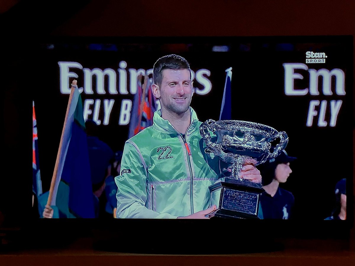 deckeyesbevan's tweet image. Novak. Wow. Just wow. 👏 

#AusOpen