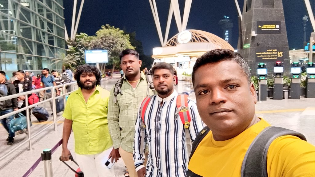 allwin_thiru's tweet photo. Bengaluru airport
Chennai Airport
Finally Pondicherry 

What a wonderful weekend 🥃🍷🍸🍷🍻🍺 https://t.co/bM9zdNSa0M