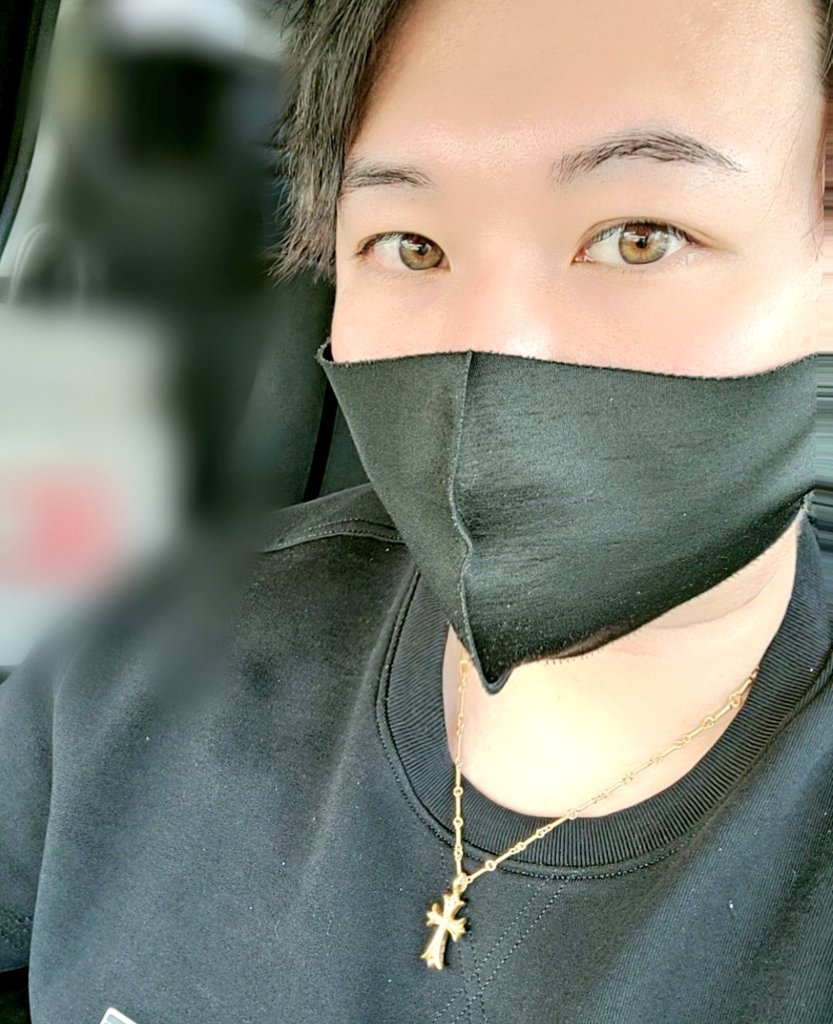 sotin_pex's tweet photo. 目の色がちょっと変わってる短パンを愛する粗ﾁﾝです🦧

アクティビディ好きなんで、Twitterで色んな企画して遊んでます🏃‍♂️🏃‍♂️
今年はスノボ、廃校貸切キャンプ、スポーツ大会（予定）

みんなよろしくなぁぁぁぁぁぁぁぁぁぁぁ///
Apex大好きです（小声） https://t.co/bvTQ6rD4ur