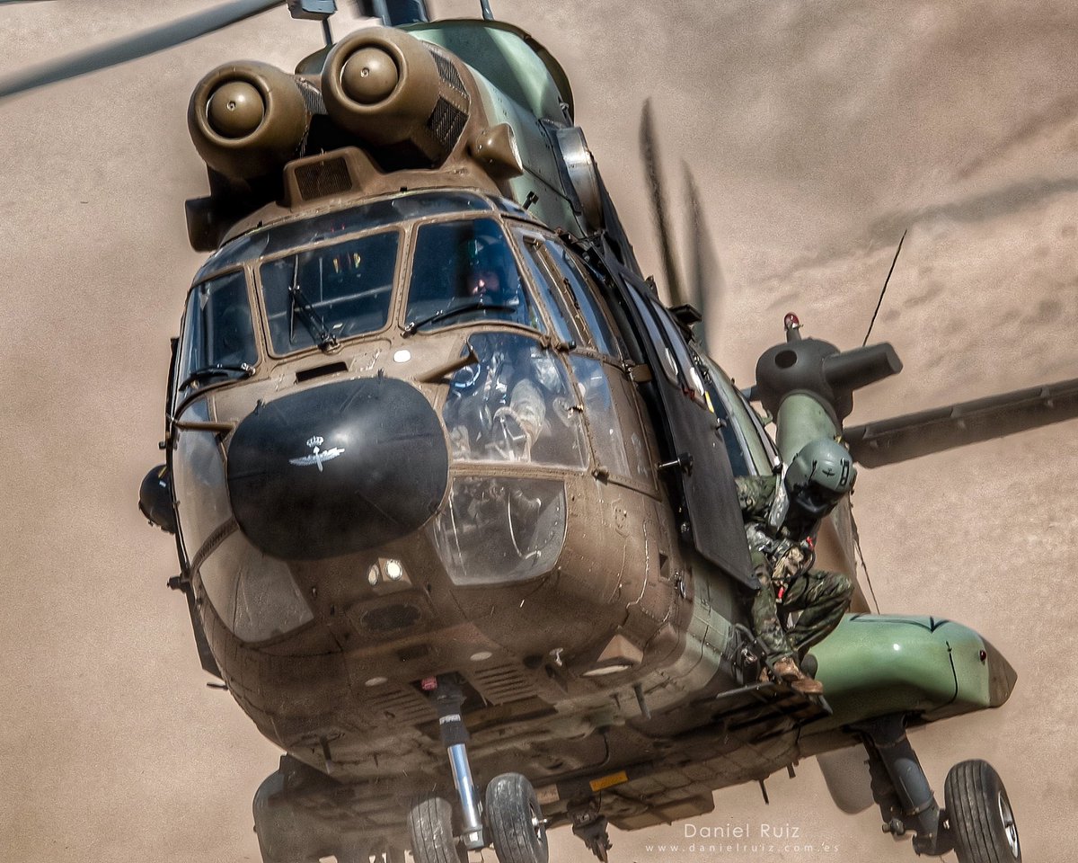 AS332B1 Super Puma BHELMA VI 🇪🇸 (2017)

@ejercitodetierra @airbus_ds
 @airbusdsfans @airbus_helicopters #AS332B1 #SuperPuma #HU21 #BHELMAVI #FAMARA #exercise #helicopter #militaryaviation #spanisharmy #ejercitoespañol #ejercitodetierra #Danielruizaviationphotography #nikon #D500