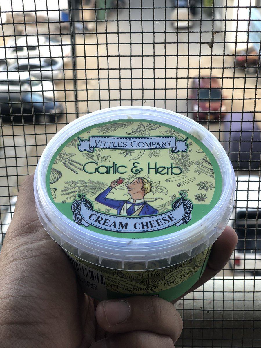 ajlongshanks's tweet photo. Import substitution done right ✅
In love with Vittles cream cheese, the garlic n herb one is amazing! #MadeInPakistan https://t.co/dma3uyNCBn