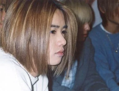 90memecollector's tweet image. #클릭비 #클비 #clickB #클비TMI
오디션을 위해 대성기획(dsp전신)에갔을 때 후줄근한 옷을 입은 아저씨가 다가와서 "오디션 보러왔냐" 물었고, 누구인지 몰랐던 오종혁은 버릇없이 굴었다고 한다 나중에 알고보니 그 아저씨가 이호연 사장이었다(대성기획수장)