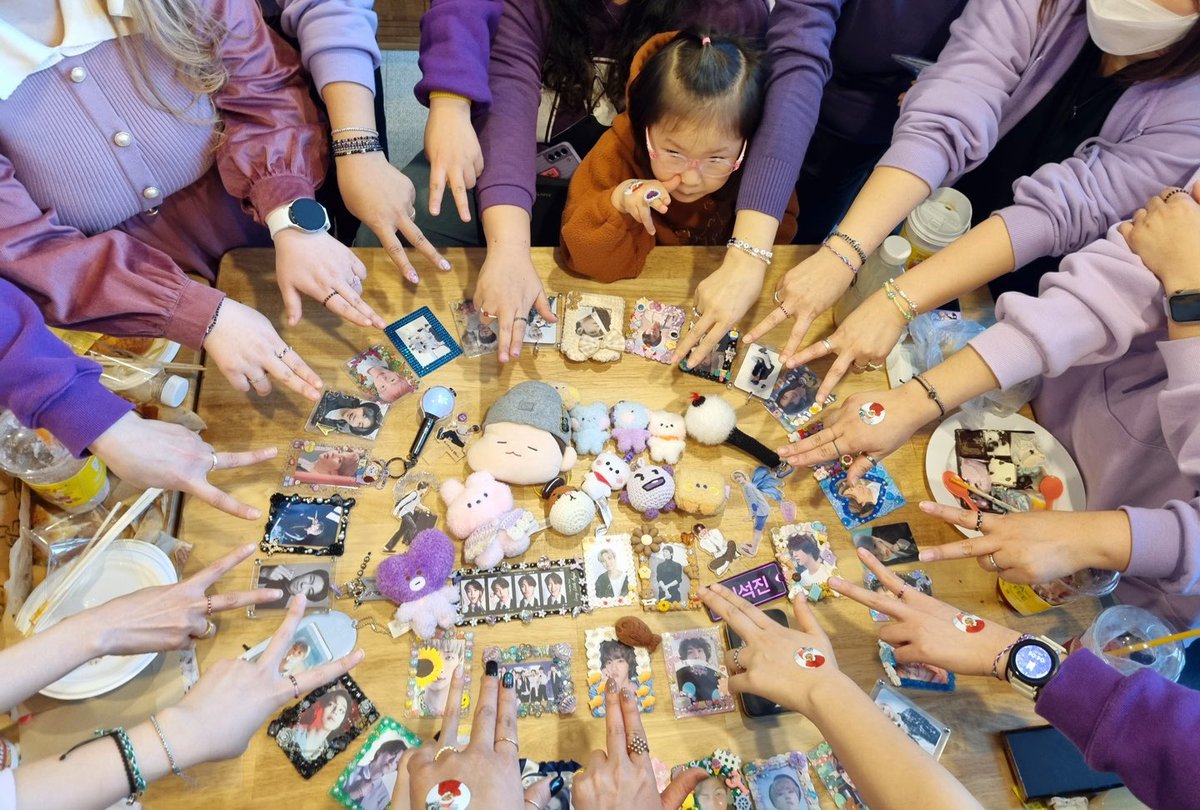 일곱 다 좋구려💜(천천히지내고있을께요) tweet media