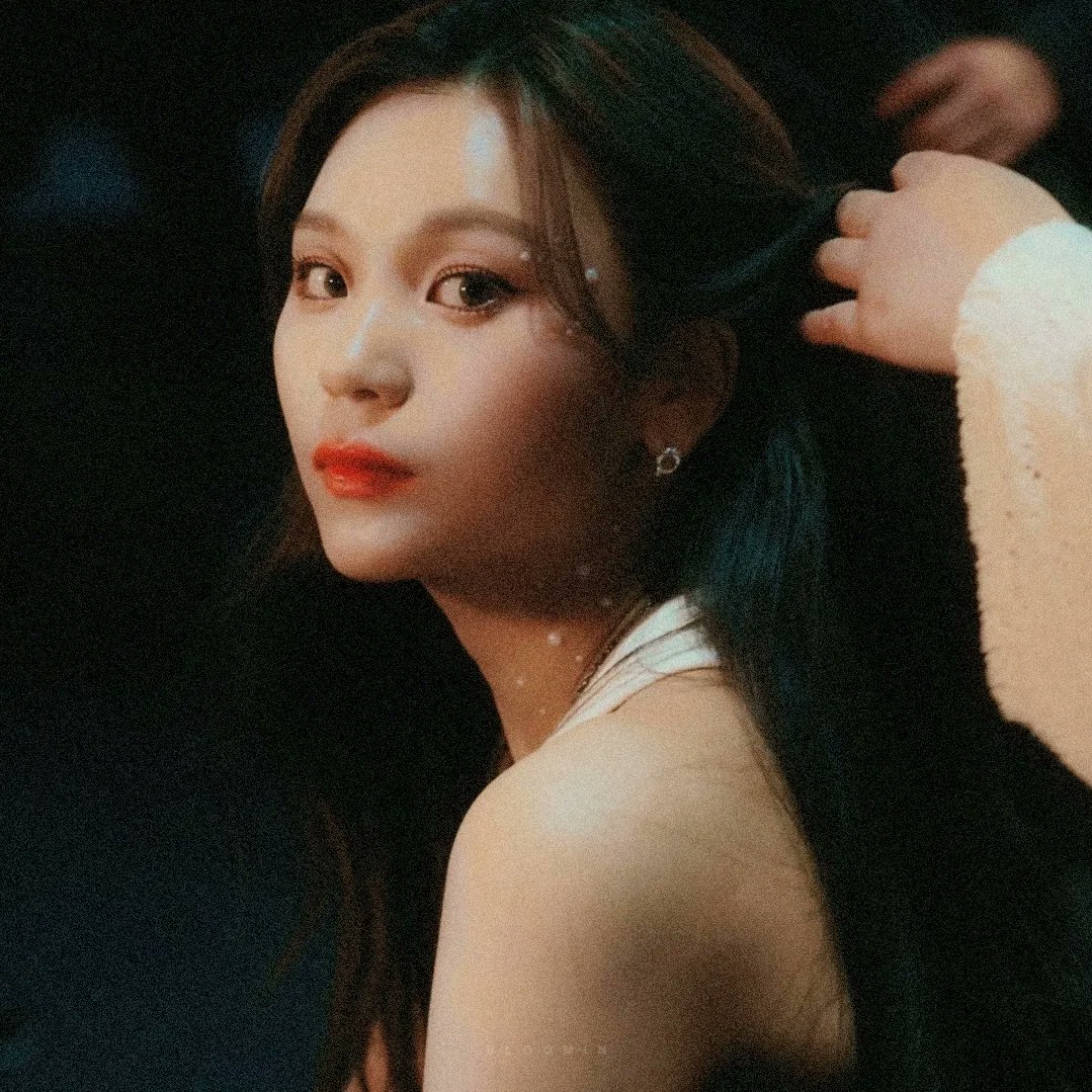 bloomingfriend_'s tweet photo. #VIVIZ 
The 3rd Mini Album '#VarioUS'

#비비지 #여자친구 
#GFRIEND 
#EUNHA #은하
#SINB #신비 
#UMJI #엄지 https://t.co/lv0g80hQep