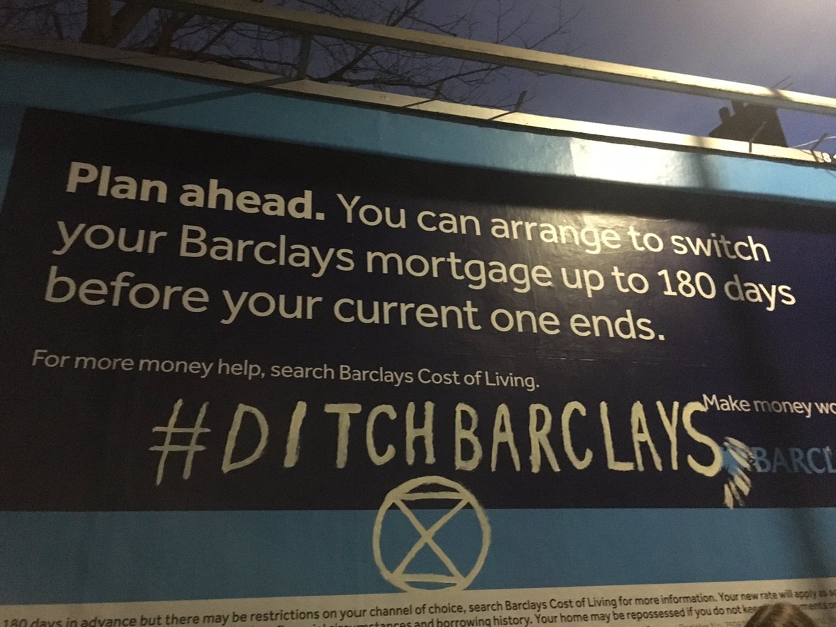 @XRebellionUK @XRDundee Another wee @XRDundee action in solidarity with #Barclays7 #DitchBarclays 💚🌍💚💀💚💰💚🌍💚