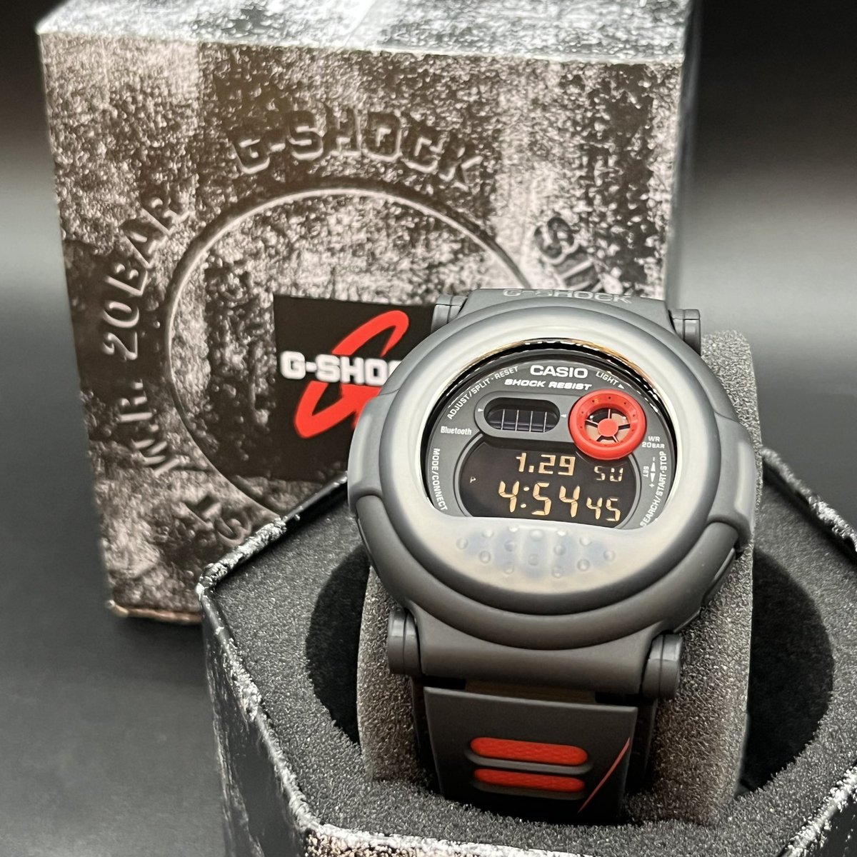 NAKANIWA_WATCH's tweet photo. 【このモデルの由来は？】
１映画俳優ジェイソン・ステイサム
２映画１３日の金曜日

CASIO G-SHOCK
Jason
G-B001MVA-1JR
定価34,100円税込
#GSHOCK #Jason #ジェイソン #13日の金曜日 #40周年記念 https://t.co/IwncHUL9qo