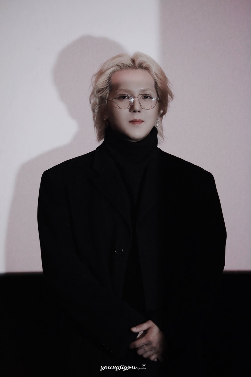 YoungUYou's tweet photo. ⚫️⚪️
#MINO #WINNER  #위너 #송민호 https://t.co/kTnOZPGb4r