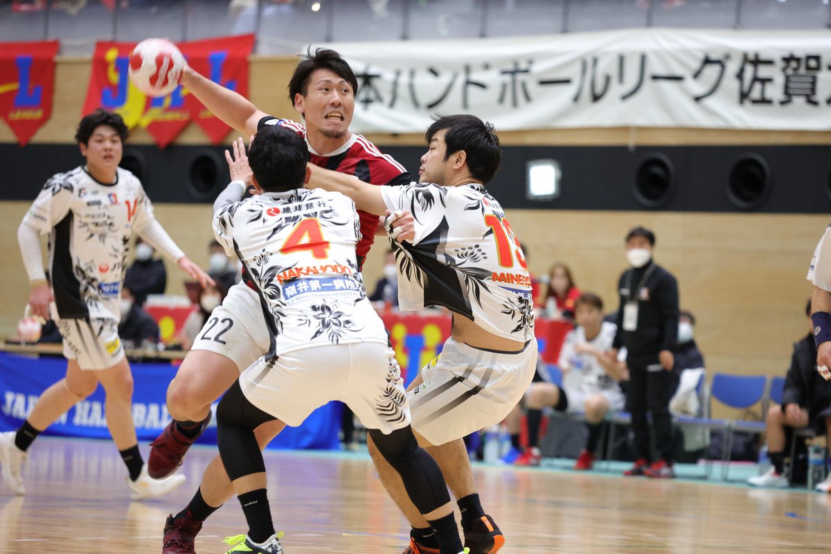 tbkredtornado's tweet photo. 【試合結果】

トヨタ紡織九州 26(12-11.14-14)25 琉球コラソン

60分間通して拮抗した試合展開でしたが、
最後は全員で守り切り一点差での勝利となりました❗️

課題をしっかり修正して次回の豊田合成戦に挑みます！

沢山の応援ありがとうございました📣 https://t.co/E67NxRqzfF