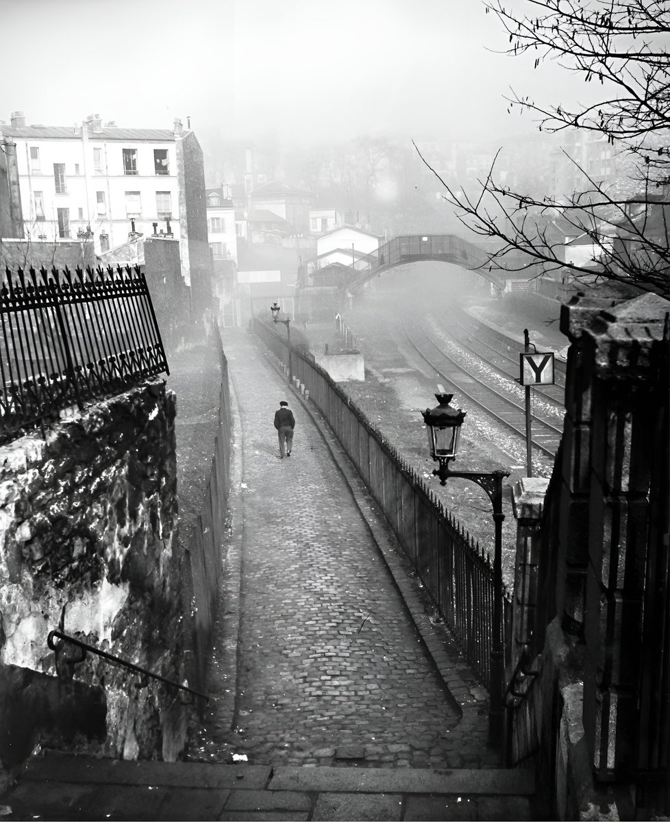 RabalFrancesco's tweet photo. Willy Ronis, France, 1948 https://t.co/kyphmg9LYv