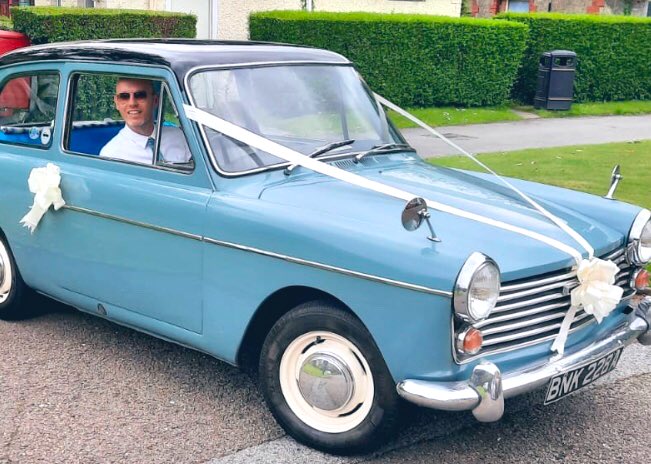 Jonesy__boy's tweet image. #SideViewSunday - wedding car duties…looking forward to doing more this year! #WeddingCar #ClassicCar #AustinA40Farina