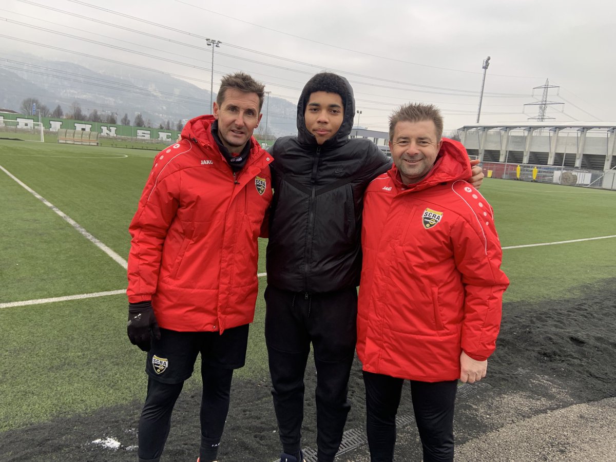 Chris_Che123's tweet photo. Neo (16) and I had a great time visiting Justin at Hoffenheim, and we also visited German soccer legend Klose in Austria. Justin and Klose knew each other during their time at Bayern Munich, and have occasionally kept in touch since then. It was a great learning experience. https://t.co/8X692r9Rcv
