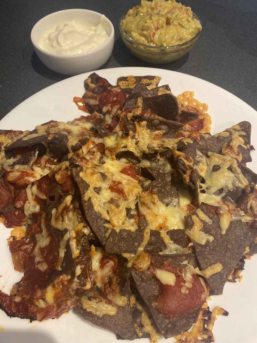 LisaClo16736656's tweet image. Nachos n tennis 🎾 #schoolnights #bluecorn #cornchips #delish #homemade #5minutedinners #gonovak #AO2023