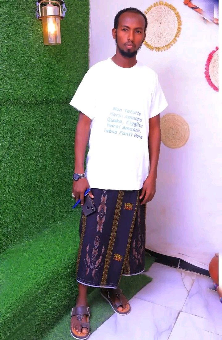 lahadda88's tweet image. Unity #Afar Youth Association graduates students in Afar-Af language every 6 months in #Awash city.  Today, students have received certificates of attendance in the last six months. 

Inkittiino Qafar Qunxaaneytih Egla 6 Alsah Qafar Afih Barittol Aydakaakanisak Sugte Barteeniti