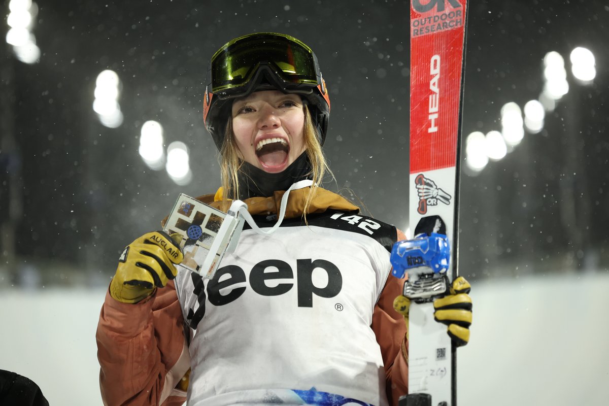 planetski's tweet image. It's a brilliant GOLD 🥇for 🇬🇧 Zoe Atkin in the ski superpipe at the X Games Aspen. 

FULL UPDATED STORY: 

planetski.eu/2023/01/26/gb-…

📷 © Jamie Schwaberow/X Games

@GBSnowsport