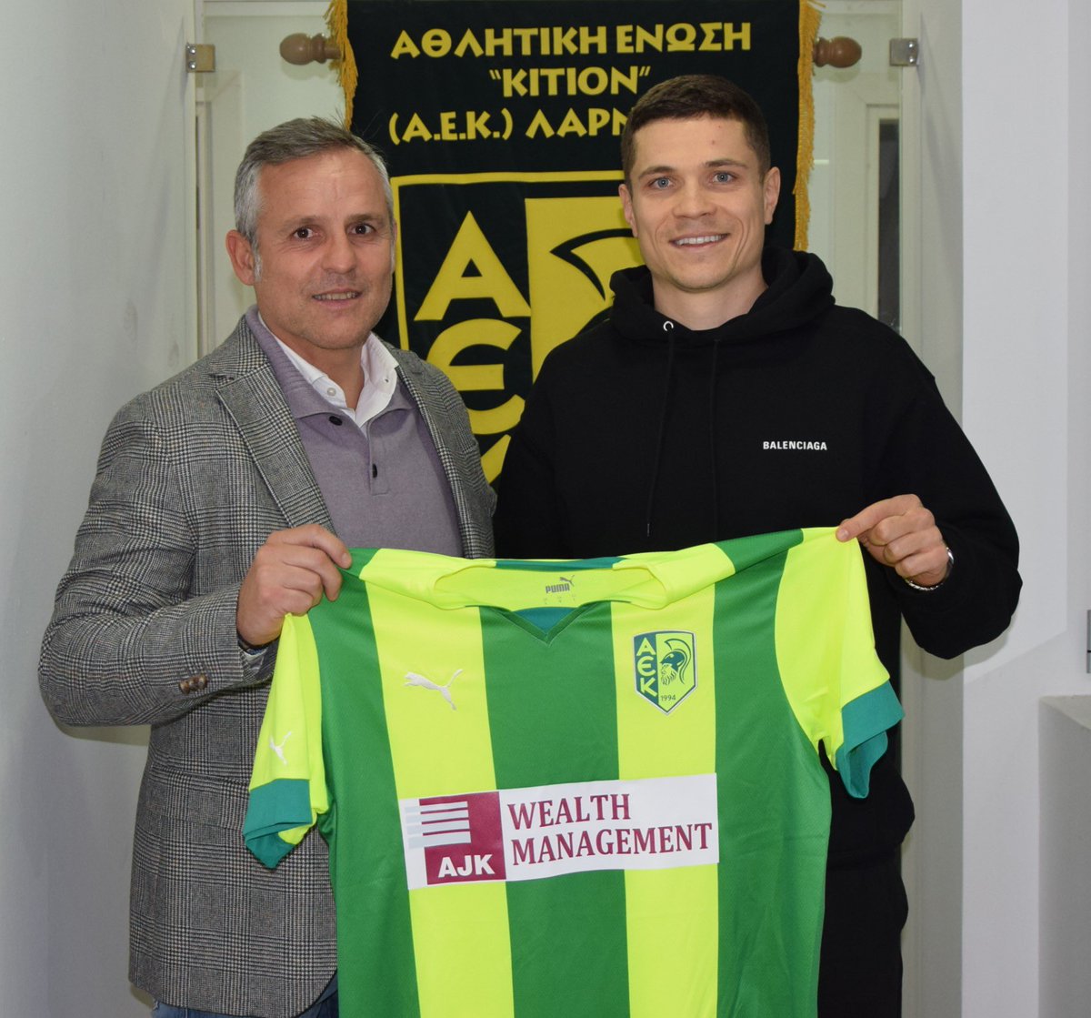 AEKLARNACA's tweet photo. Η Αθλητική Ένωση Κίτιον (ΑΕΚ) Λάρνακας είναι στην ευχάριστη θέση να ανακοινώσει την απόκτηση του Oυκρανού επιθετικού Αrtem Gromov για τον επόμενο ενάμιση χρόνο. 

https://t.co/9txE5N1Qxr https://t.co/7wGoK7fAa0
