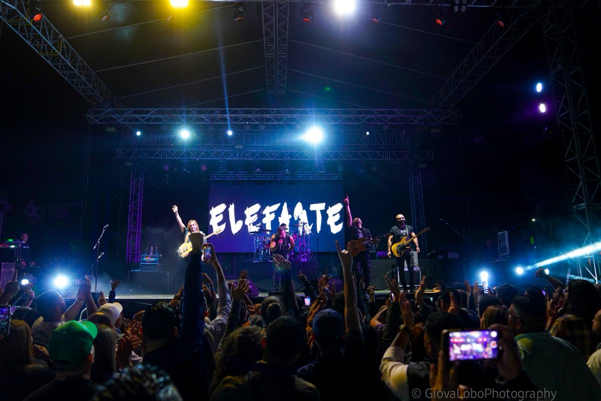 giovalobophoto's tweet photo. Gracias @elefanteoficial por darnos un gran conciertazo en el Festival Rock Star 🤘🏻🎸🔥📷🇸🇻
#sivar #festivalderock #rock #ElSalvador #elefante #conciertoderock https://t.co/rTZ1QCmnvB