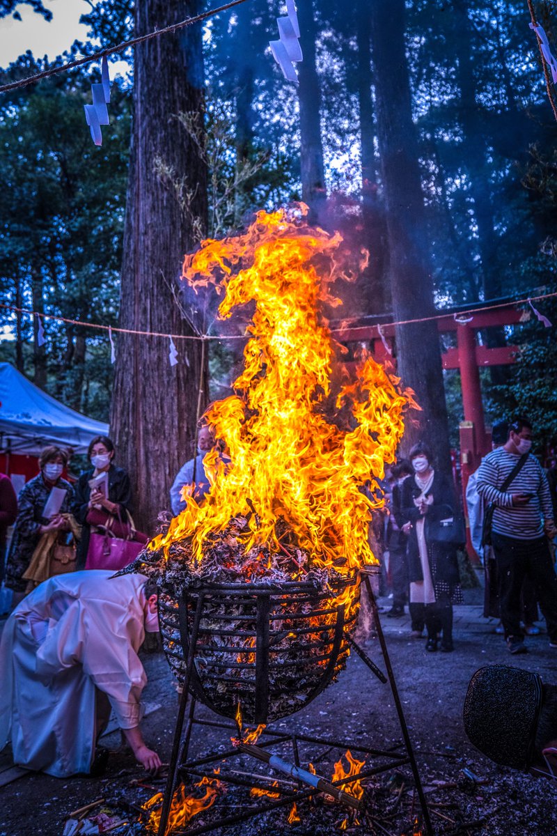 asagi_photo0921's tweet photo. 椿大神社で炎の龍が生まれました。 https://t.co/8RwRHH7iQJ