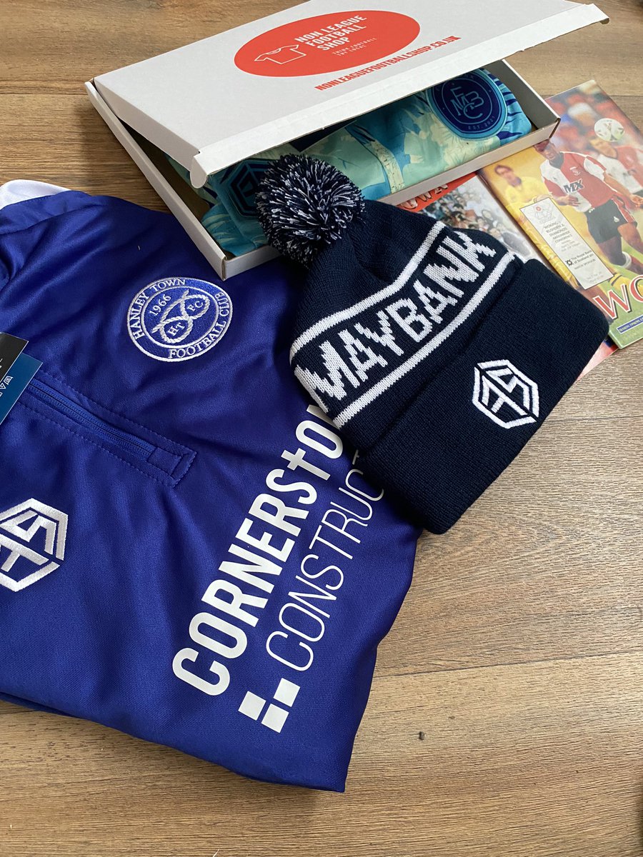 GIVEAWAY TIME 🚨

It’s a special day in the FA Cup, so we’ve team up with <a href="/FusedSport/">Fused Sport</a> to provide one of you with some Non League merch!

✅ Follow us &amp; <a href="/FusedSport/">Fused Sport</a> 
✅ Retweet
✅ Tag 2 Friends
✅ Bonus prize (Predict correct score for Wrexham vs Sheff Utd 👀)

#facup