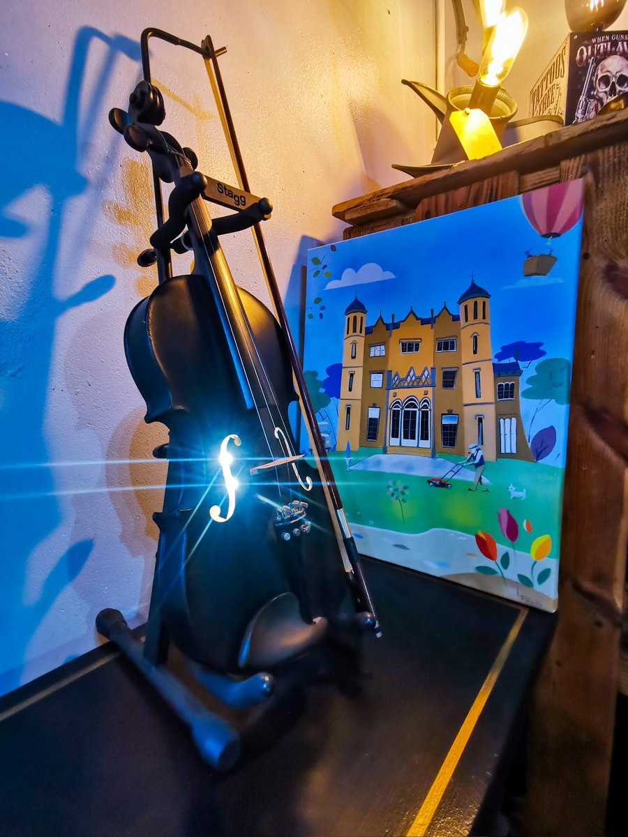 shambles_wshop's tweet photo. Bespoke lighting and castles🛠️🏰 @shamblesworkshop @GlenarmCastle #lightingdesign #transform #workingworkshop #openworkshop https://t.co/RkgroZeulL