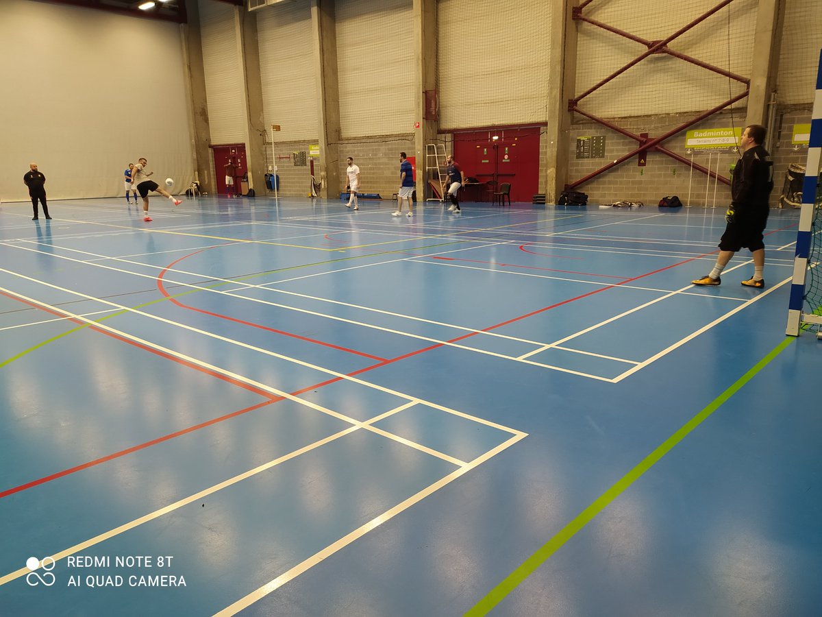 JetteUnited's tweet photo. Envie d'intégrer une équipe de futsal? Prenez contact avec nous ! 🙂 #Futsal ⚽ #JetteSUnited🤩✌👍 #Recruitmentnight #Equipe1ere🥈 #Creationd'uneequipeveteran⚽💪✌😀 https://t.co/q5nK6cHXJP