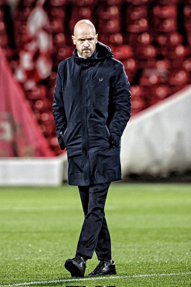 utdplay's tweet image. Erik ten Hag: "Kami disini untuk meraih Trofi tapi perjalanan masih sangat panjang. Kami sedang membangun tim." #MUFC

(📰 @ITVFootball via @UtdFocusID)