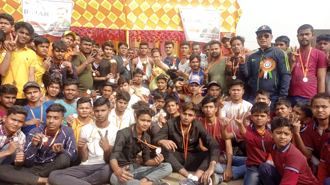 vikasvaibhavips's tweet photo. #कटिहार में #LetsInspireBihar के अंतर्गत आयोजित हुआ #RunForBihar ! आइए, मिलकर प्रेरित करें बिहार ! https://t.co/aOa6jYpX7P