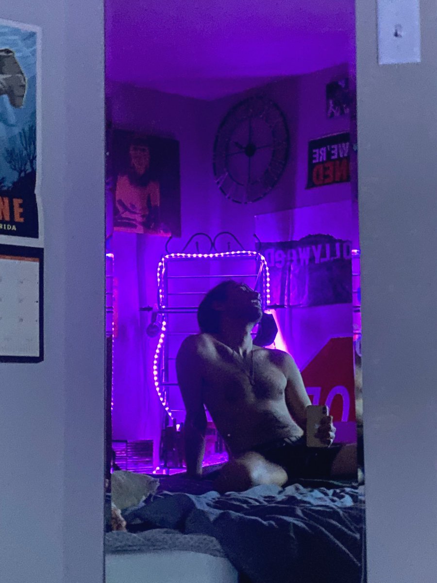 dumbtatsOF's tweet photo. to the 30-somethin bots or any hot alt girls that see this, hey ;) #of #moots #nsfwart https://t.co/0ccheO8YGJ