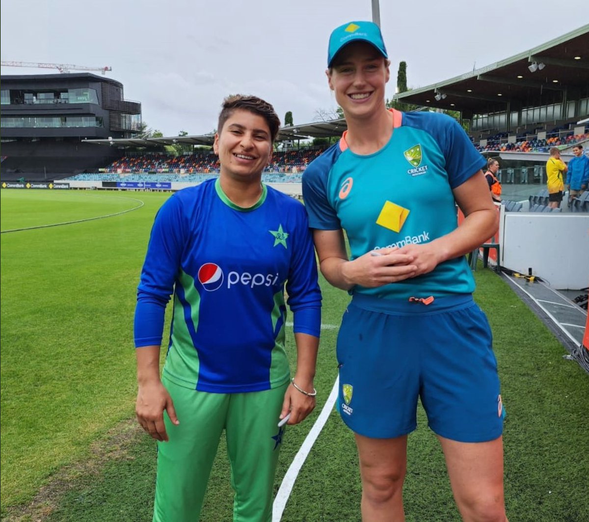 There are only three women with 1000+ runs and 100+ wickets in T20Is. Two of them are in this picture! 

#AUSvPAK