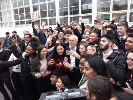 OwenPaintbrush's tweet photo. Starmer claims Corbyn allowed "hate to spread unchallenged".

It wasn't hate Corbyn allowed to spread. It was hope.

These aren't people filled with hate. These are people filled with hope. A hope that was deliberately snuffed out by Starmer and the Tory-wing of the Labour Party. https://t.co/bQVxG4ZkkY