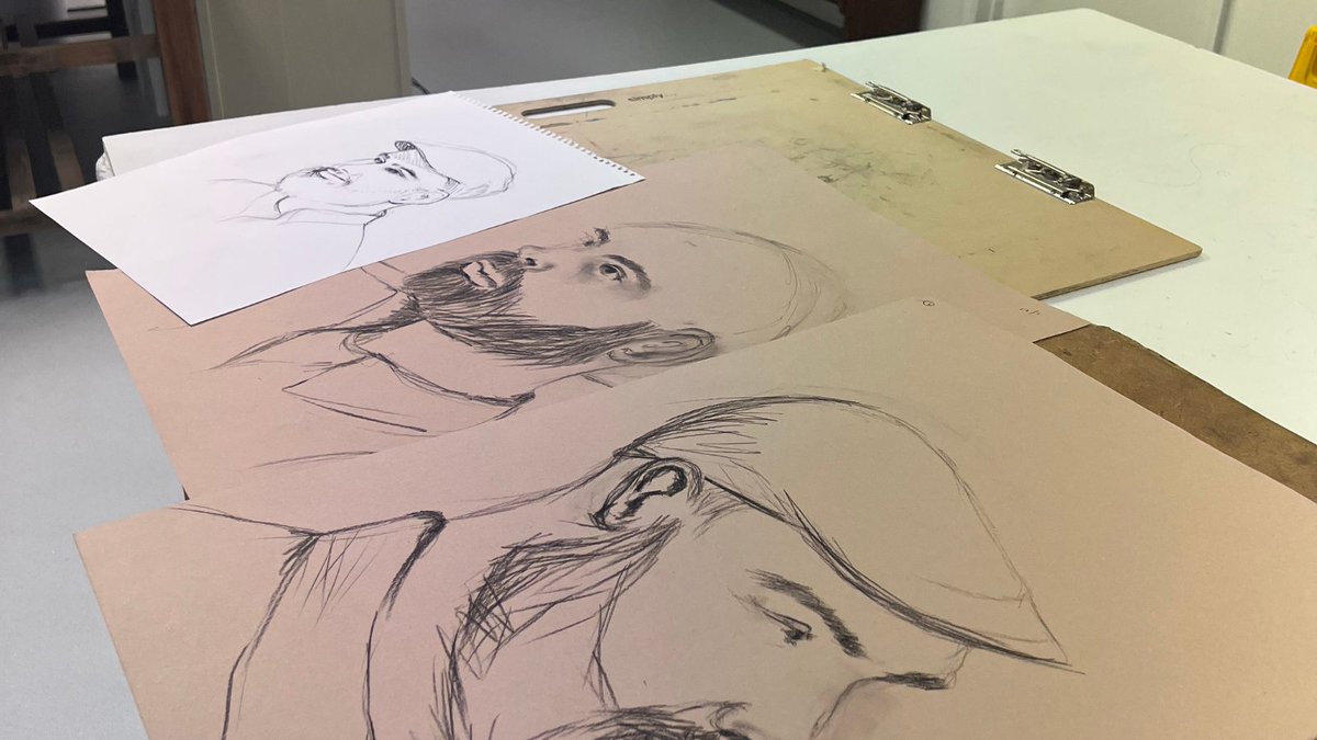 #Swipe to see our first 'Portraiture' course of the term at Hillcroft in action.📸

It's only been one lesson and our learners are already creating some amazing drawings!

Take a peek...👀 

#WellbeingCourses #ArtCourses #Portraiture #Painting #Drawing #AdultLearning