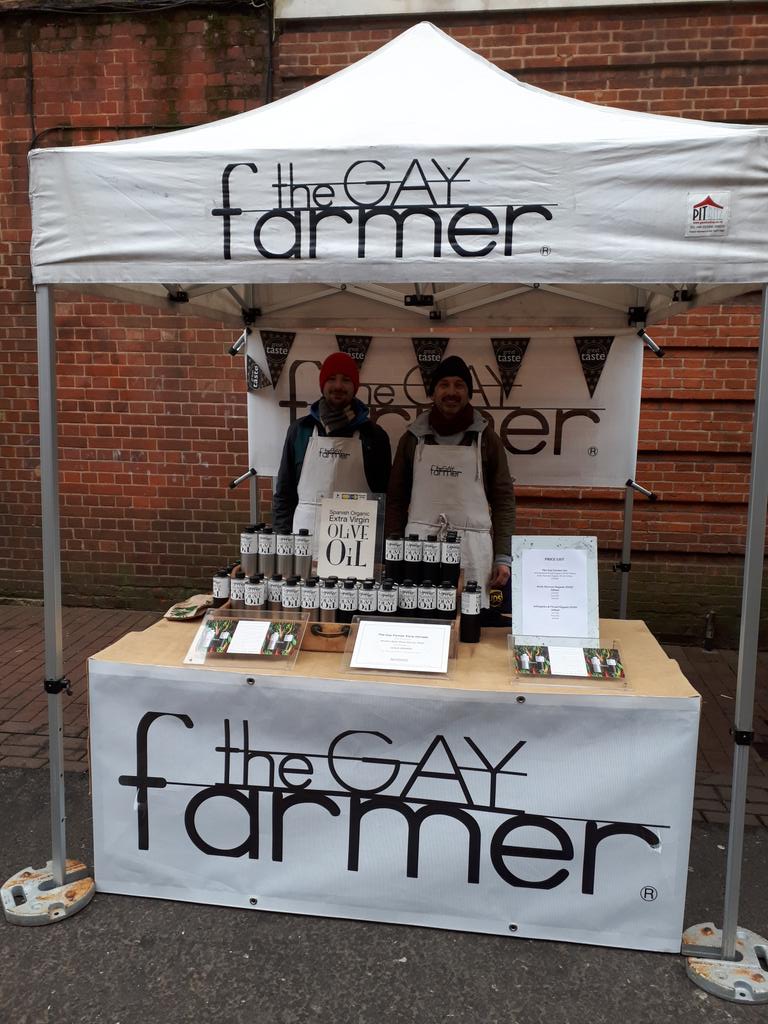 So pleased to see these guys @HantsFarmersMkt #Winchester today! Long time followers may recall that their utterly fabulous award winning extra virgin olive oil saved my dear Footsie goat from dying of bloat many years ago! Have a great day <a href="/TheGayFarmer/">The Gay Farmer</a> !