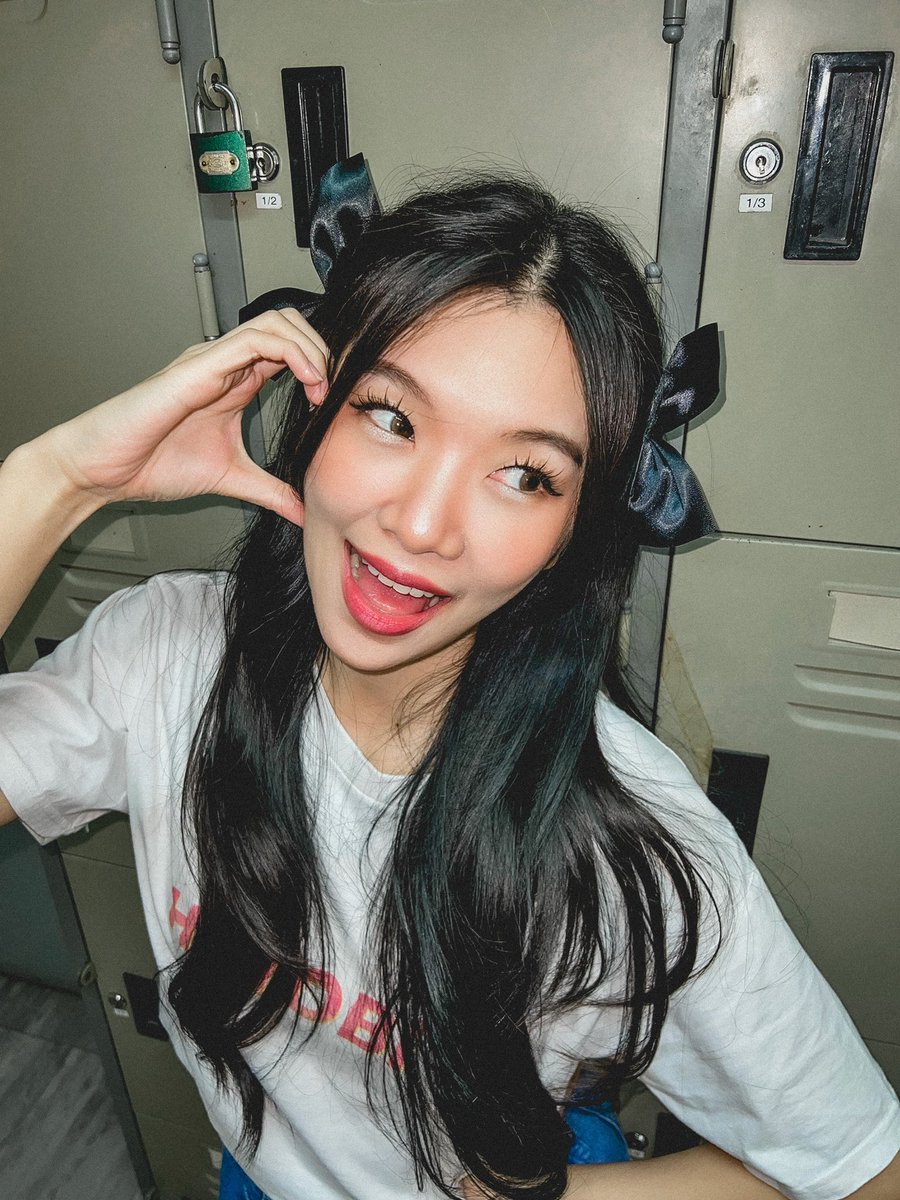 punnhyahatobito's tweet photo. วันนี้ขอบคุณที่แวะมาหากันนะคะ 💖✨ งานเช้าแต่ทุกคนก็สู้ตายกันมาก 🥹🫶 แวะมา Stamp กันด้วย 🥰 ใครที่มาไม่ได้ไว้เจอกันงานหน้าน้า // ขอเหม็นแบ้วหน่อย✌️😆
#PunnhyazHatoBito #HatoBito #BlazeLive https://t.co/MSo1p9IqPP