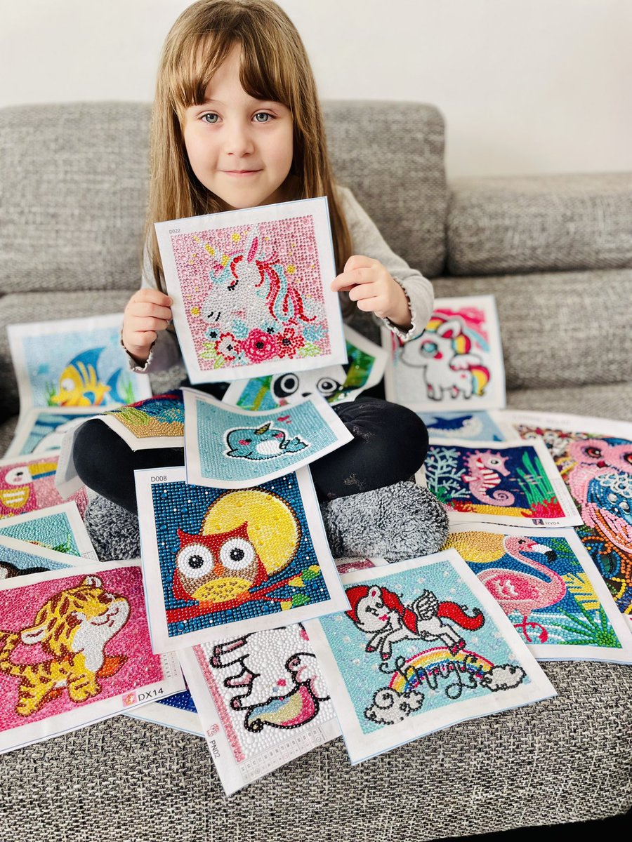 AndraTimandi's tweet photo. Maya started doing diamond painting almost a year ago. Still loving it! #alwaysExploring #newHobbies 💎🖼️💎🖼️💎 @WCPSc2028 https://t.co/58RHl7cBbT