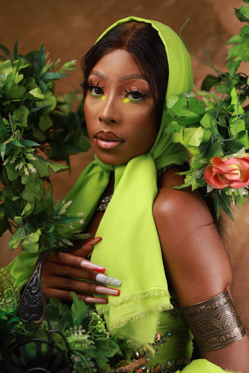 SandraEssiene's tweet photo. Happiest Sunday to all!! Today is going to be a beautiful and positive day, thank you all for keeping the faith alive 💜

RT if you want Sandra to survive tonight’s eviction 🔁

#SandraMustStay
#SandraEssiene 
#BBTitans https://t.co/remWDe1TFS