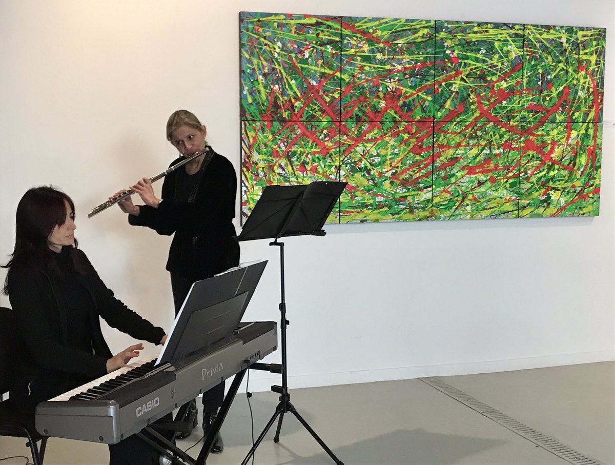 duoflautopia's tweet photo. Fue un placer poner ayer nuestra música en la inauguración de la exposición #VidaEnElUniversoVerde, de @ACalleja_Ars con @brionesci y @MalvinGallery. Gracias a todos!! https://t.co/xh5ZbAiuFl