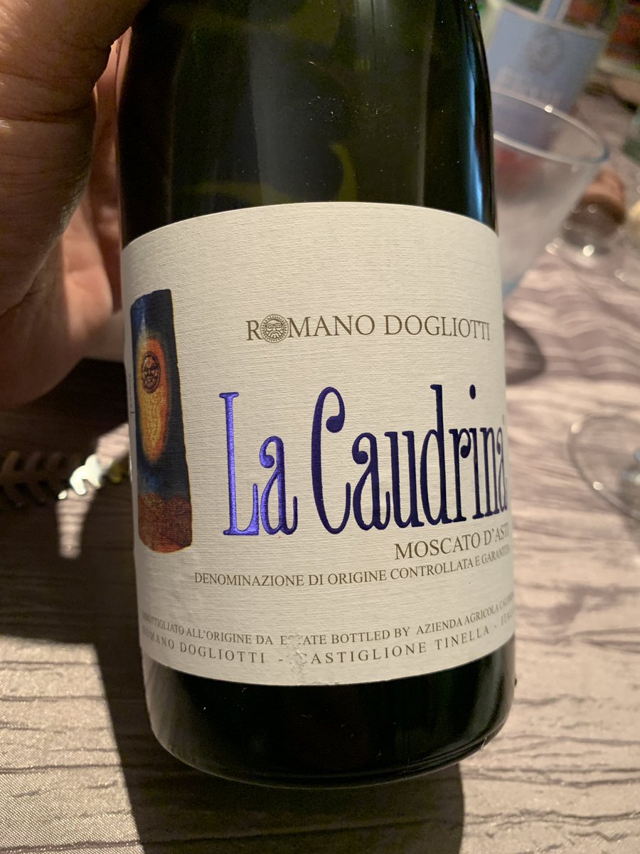 O_Badoureaux's tweet image. Un peu de douceur dans ce monde de de brut 
#moscatodasti
#docg