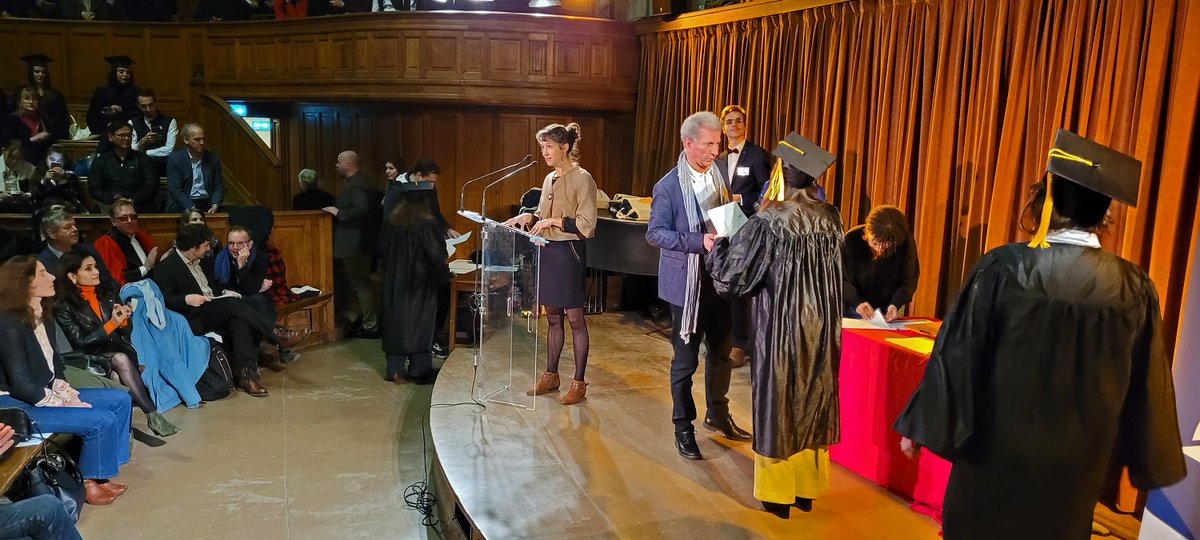 IRESTParis1's tweet photo. Cérémonie de remise des diplômes de l'IREST @SorbonneParis1 (Promotions 2022) : vendredi 27 janvier 2023 (Amphithéâtre Richelieu, Centre Sorbonne, 17 rue de la Sorbonne, Paris 5e)
Un album de 34 photos vous attend sur la page Facebook de l'IREST : https://t.co/tUKHgViAY3 https://t.co/w8ZEd0u2oc