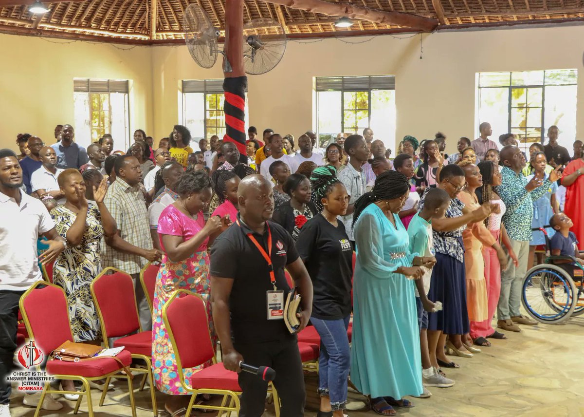 🎶🎶..Thank you for the cross, Lord
Thank you for the price You paid
Bearing all my sin and shame
In love You came
And gave amazing grace..🎶🎶

#HolyCommunionSunday
#InHisPresence 
#WhereChristIsOurAnchor