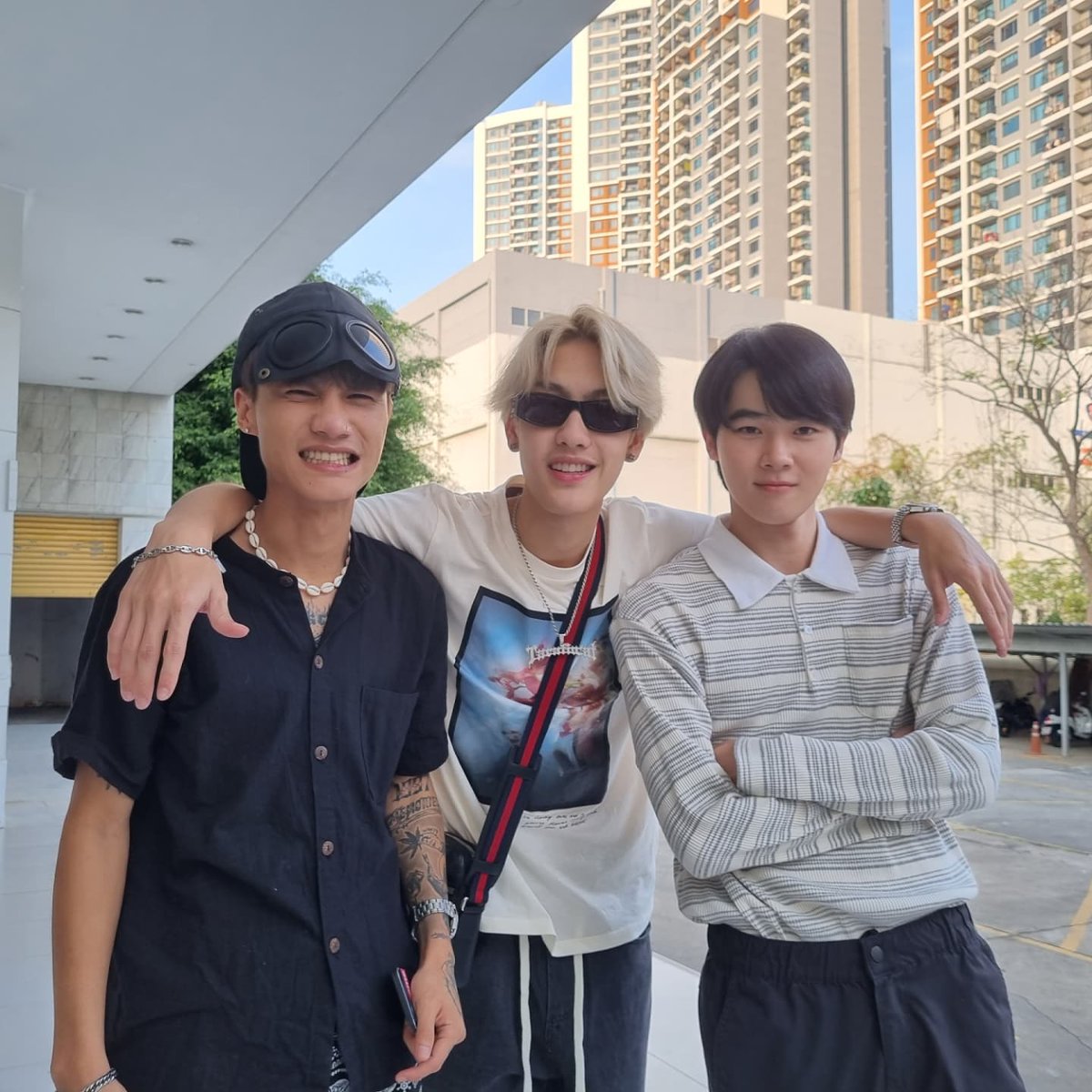 TARAtiwatOFC's tweet photo. มีซ้อมหรืออะไรกันรึป่าวน้าาา

#พี่จะตีนะเนย
#Taratiwat #bommu #yellowskrt
Cr : oa_nav https://t.co/vH2I5IOguo