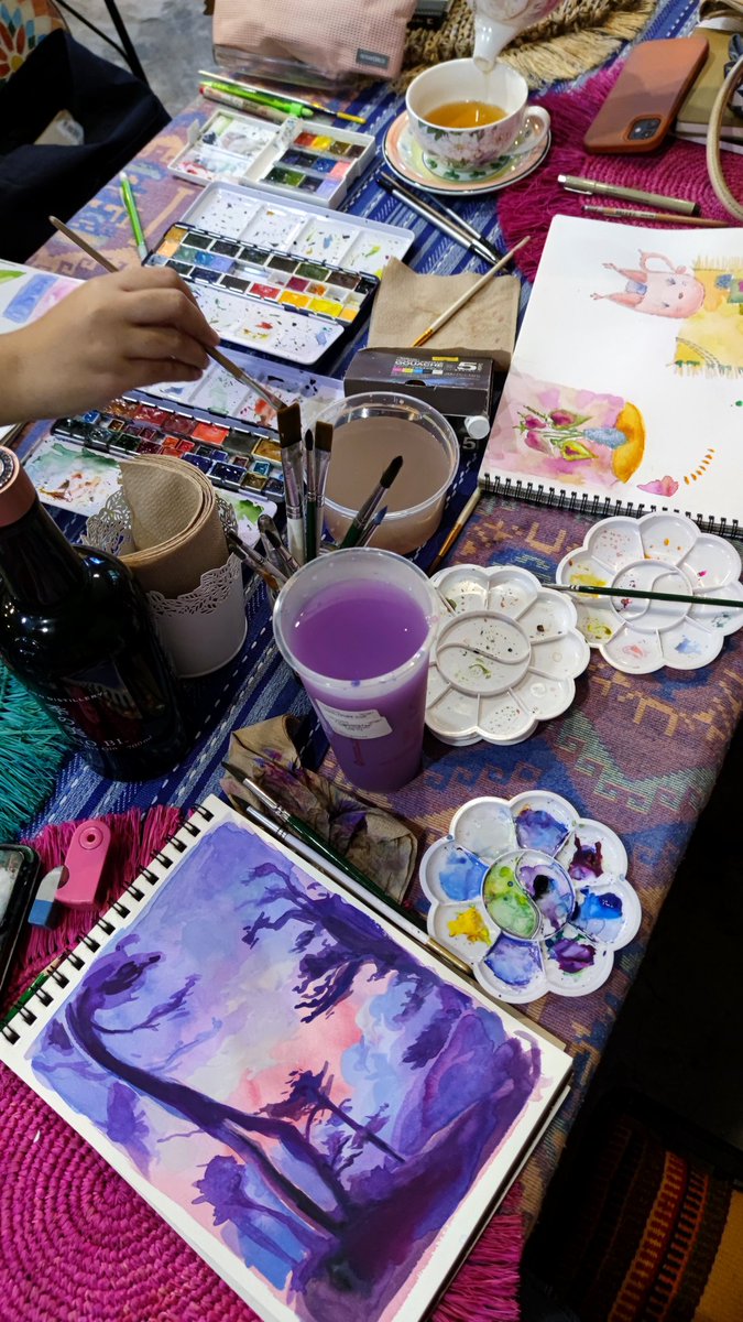 catforests's tweet image. Paint date 🎨